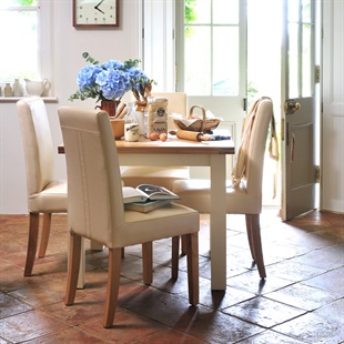 Sussex Cotswold Cream 90cm-155cm Ext. Table and 4 Leather Chairs