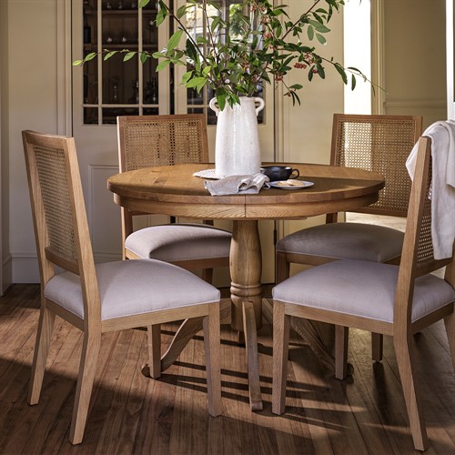 Elkstone Mellow Oak 4-6 Seater Round Extending Dining Table