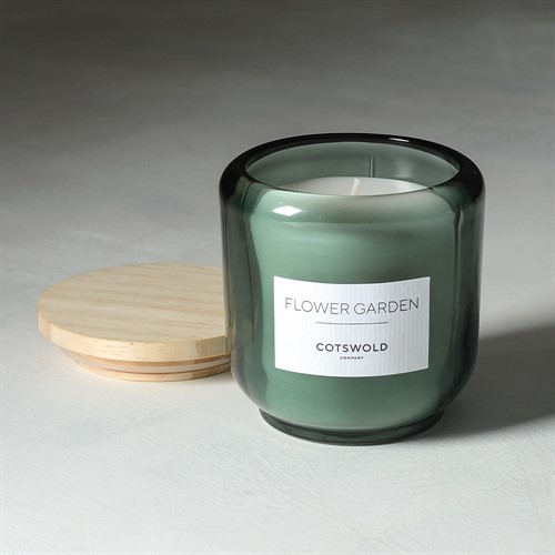 Flower Garden Secented Candle With Wooden Lid - Green