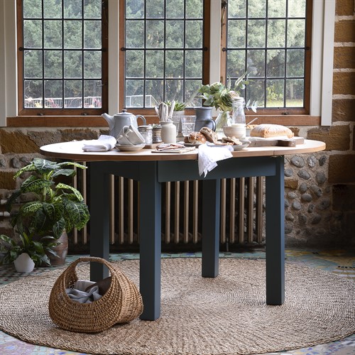 Westcote Inky Blue 110-150cm Ext. Round Dining Table