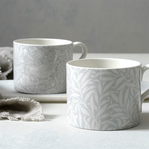 Pure Morris Willow Bough and S. Thief set of 2 mugs