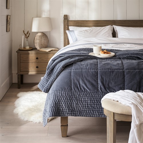 Bibury Smoked Oak Kingsize Bed