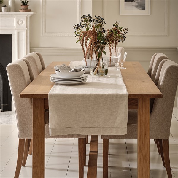 6 seater extending oak dining table