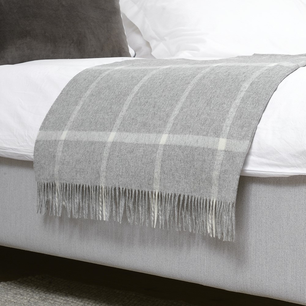 Windowpane grey lambswool throw The Cotswold Company