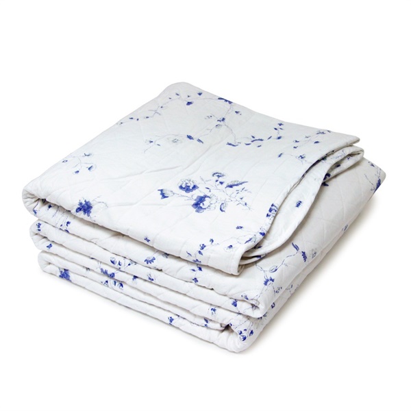 Blue Floral Quilt - Single - The Cotswold Company